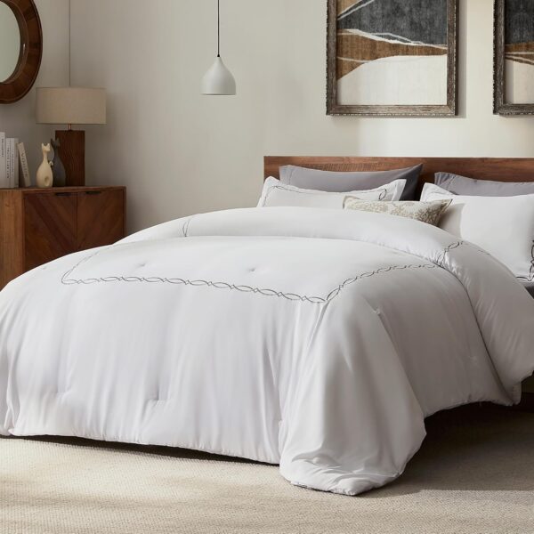 100% polyester embroidered quilt three piece set - 图片 2