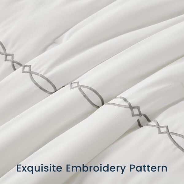 100% polyester embroidered quilt three piece set - 图片 3