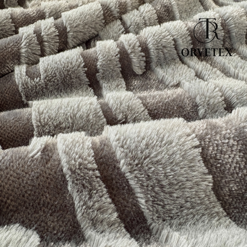 Home Soft Jacquard Rabbit Faux Fur Textured Throw Blankets, 50" x 60", Super Soft Cozy Warm Comfortable Throw for Living Room Couch Bed Chair Bedroom Home Décor - 图片 4