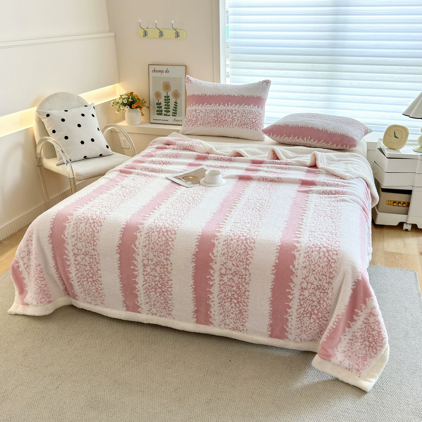 Pink Throw Blanket, 50x70 Soft Cozy Striped Throw Blankets for Couch, Sofa, Bed, Travel, Lightweight Fluffy Warm Plush Decorative Blankets for Women, Men,Kids Gift - 图片 7