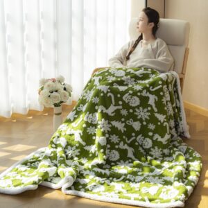 Custom topstitching 100%Polyester Soft Comfortable Jacquard Flannel Fleece Throw Portable Coral Joyous Character