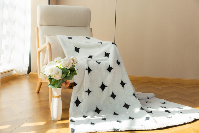 Faux Rabbit Fur Throw Blanket Solid Flannel Fleece Rabbit Fur Blanket 100% Polyester Super Soft Warm Household Nap Blanket - Image 6