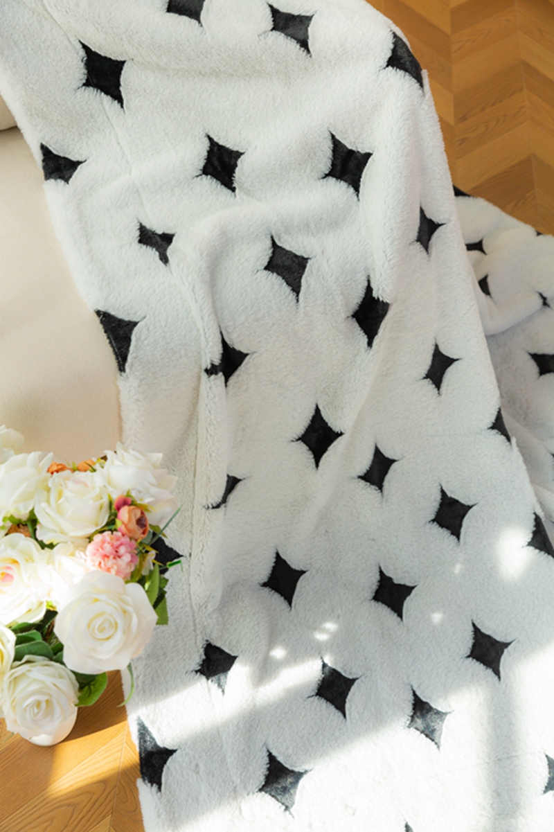 Faux Rabbit Fur Throw Blanket Solid Flannel Fleece Rabbit Fur Blanket 100% Polyester Super Soft Warm Household Nap Blanket - Image 7