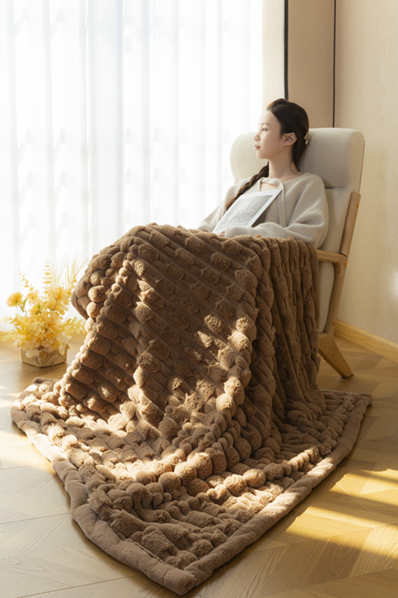 Imitation Rabbit Fur Blanket Winter Thickened Double Layer Leg Cover Blanket Bed Sheet Coral Fleece Office Nap Sofa