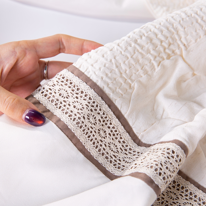 Highly Comfortable Customize Quilting Design Hotel Quilt Set King Size Bedding Set Wholesale with Home Bed - Image 4