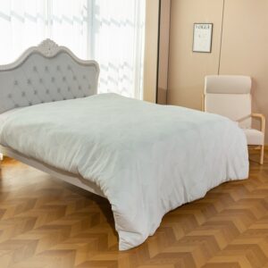 All-season Quilt Comforter 100% Polyester Luxury Wrinkle-Resistant With Home Using Bed