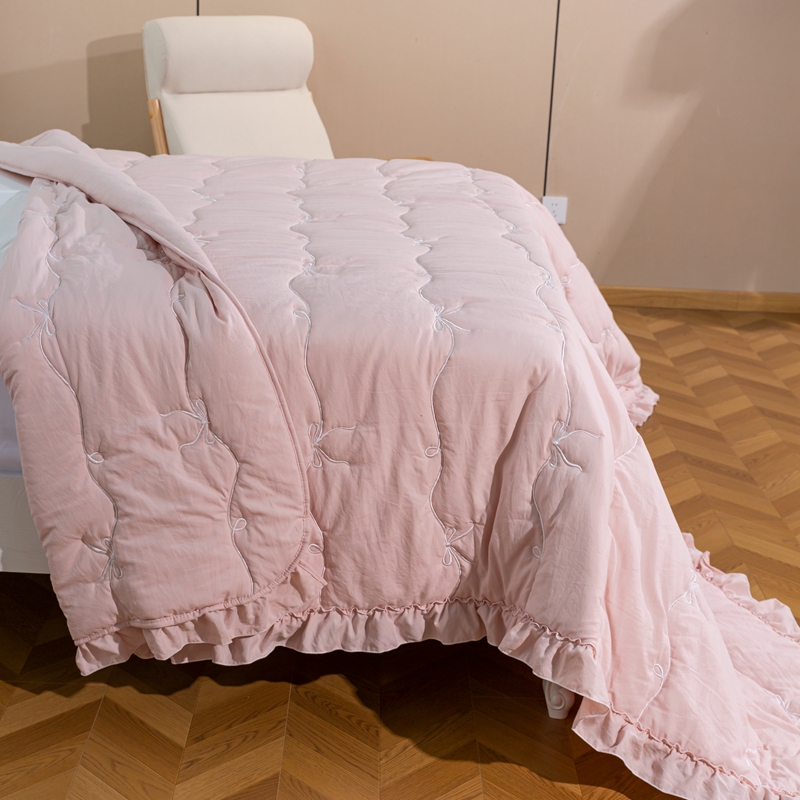 High Selling Factory Wholesale Customized Pink Comforter Bed Covers Breathable with Bedroom