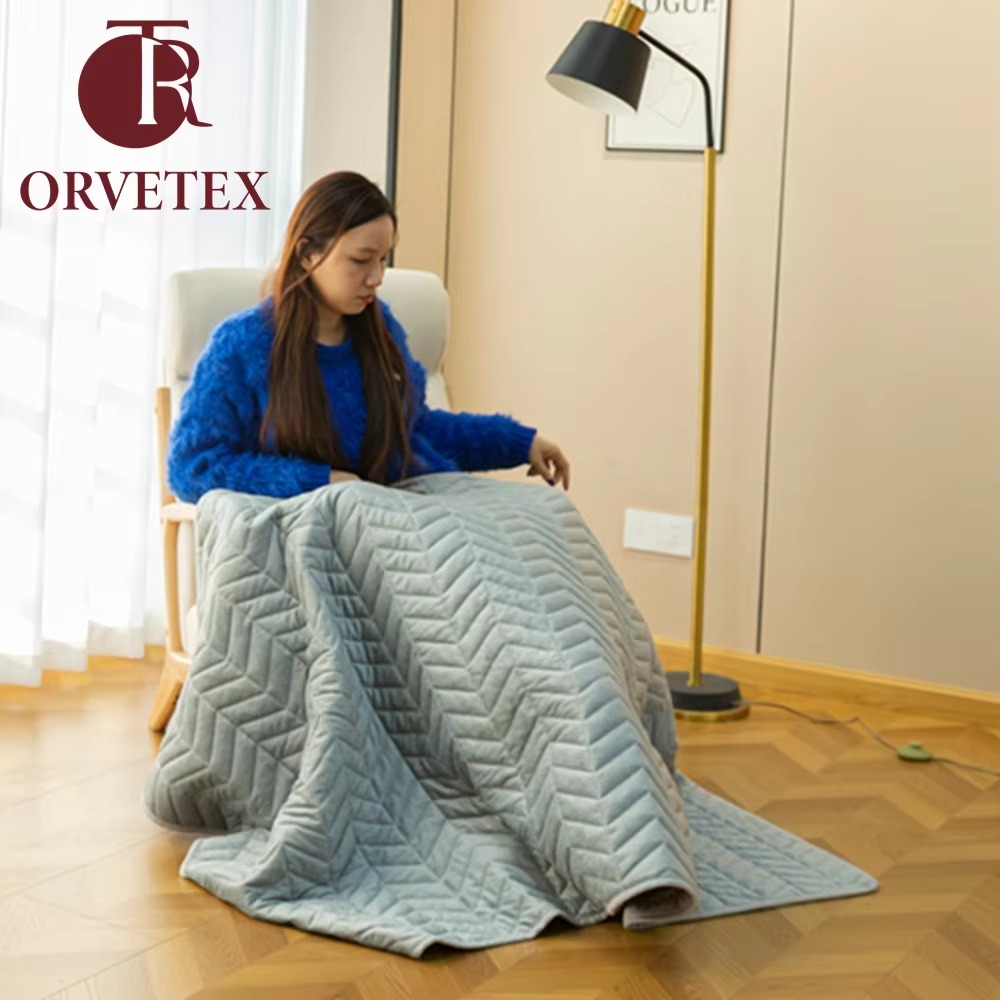 Orvetex Soft Flannel Jacquard Blanket with Embossed Cut Flower Pattern, Lightweight and Comfortable, Suitable for All Seasons - Image 4