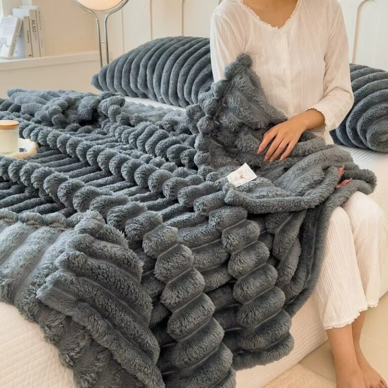 The Premium Look Consumers Love: Why Faux Rabbit Fur Blankets Continue to Grow in Popularity