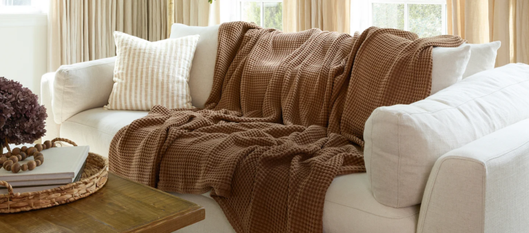 How to Choose the Right Blanket for Wholesale Orders